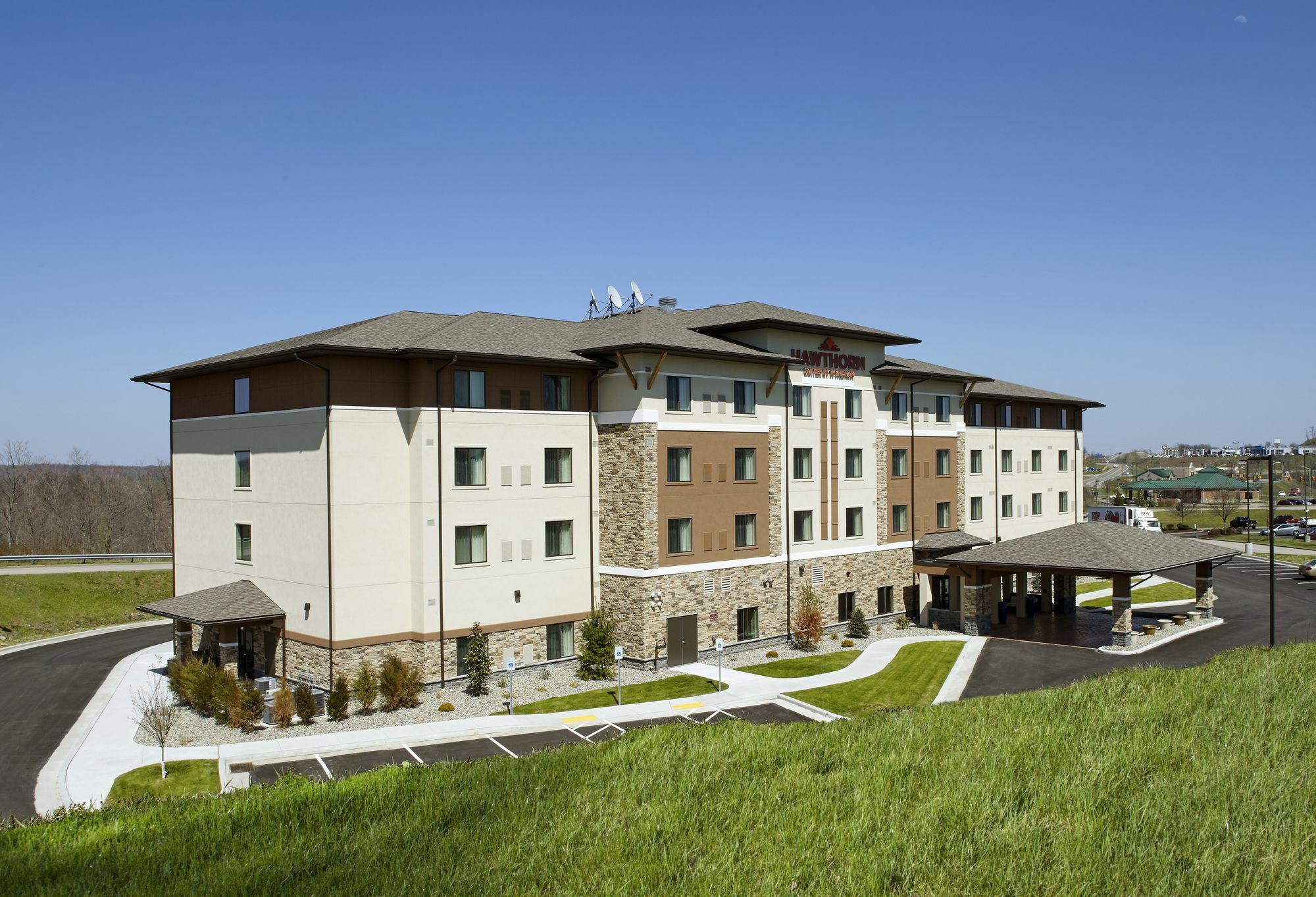 Hawthorn Suites By Wyndham Wheeling At The Highlands Triadelphia Exterior foto
